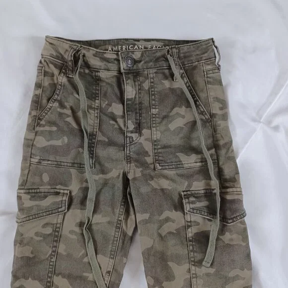 AEO American Eagle Jeggings Jeans Cargo Super Highrise Hi-Rise Crop Camo Size 4 - Picture 3 of 12